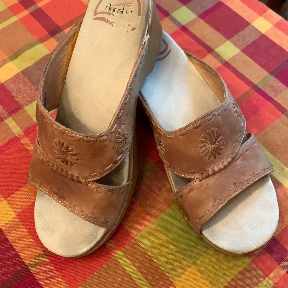 Dansko slide tan sandals 36